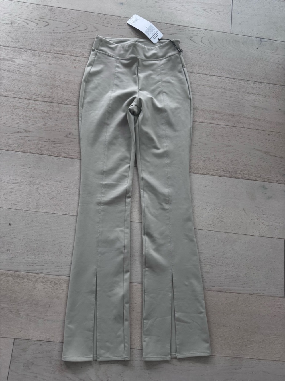NWT Alo airbrush high-waist flutter legging California Dune S - Picture 5 of 12
